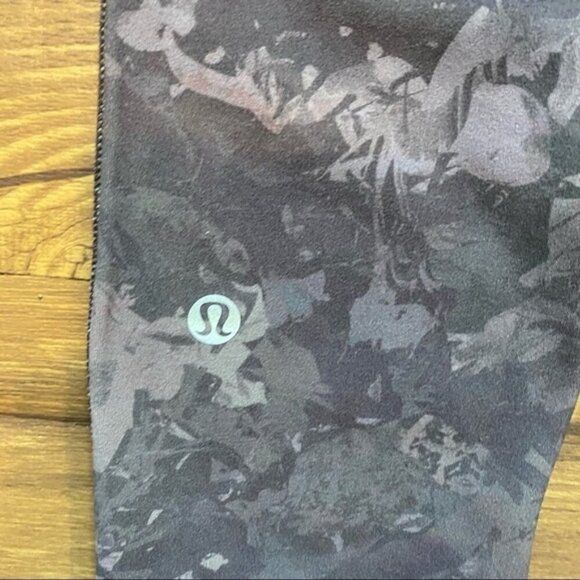 NWT Lululemon Hug Your Core SHR Tight 28” Size 2 - Picture 12 of 15